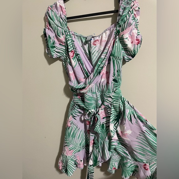 REVAMPED FLORAL DRESS - Picture 2 of 4